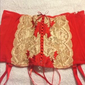 NWT Victoria's Secret Red Swarovski cincher XS/S